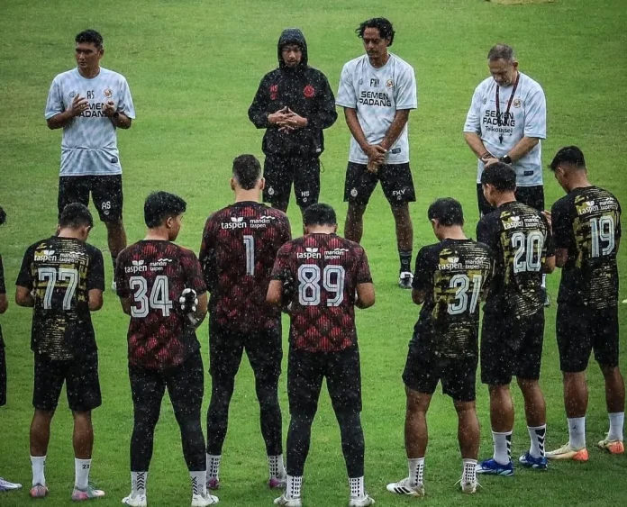 Latihan Semen Padang FC jelang lawan Persijap dan Persik