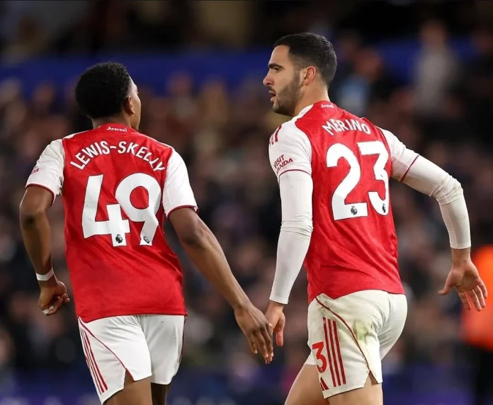 Mikel Merino (kanan) mencetak gol Arsenal vs Chelsea