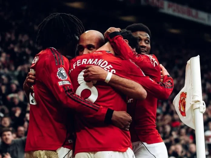 Bruno Fernandes, Amad Diallo, dan Patrick Dorgu merayakan gol Bryan Mbeumo Manchester United vs City