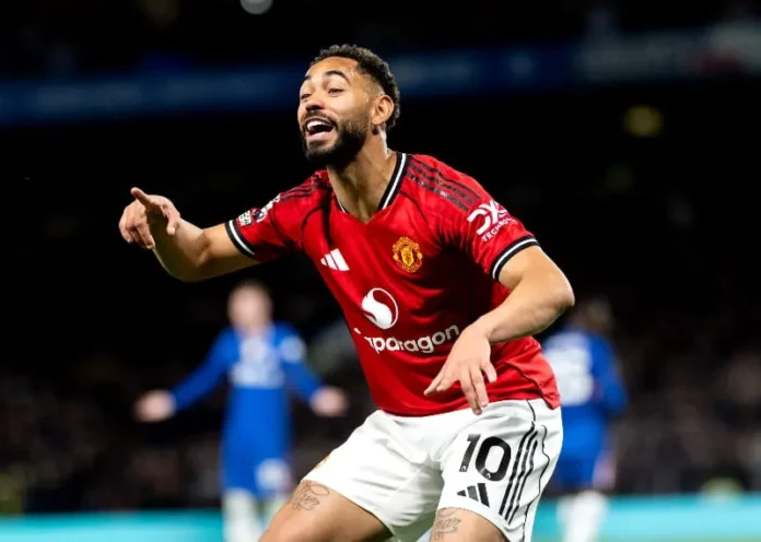 Matheus Cunha merayakan gol kemenangan Manchester United saat mengalahkan Chelsea 1-0 di Stamford Bridge dalam laga Premier League 2026 (1)