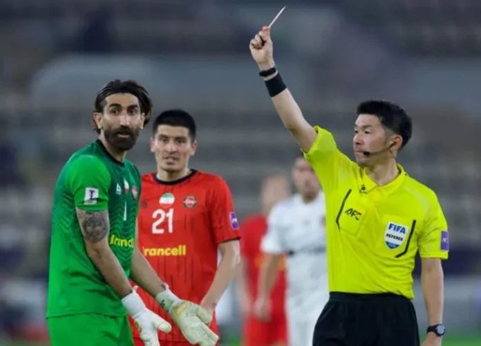 kartu merah kiper Alireza Beiranvand-ACL Elite 2026 (1) Alireza Beiranvand kiper Tractor FC mendapat kartu merah.