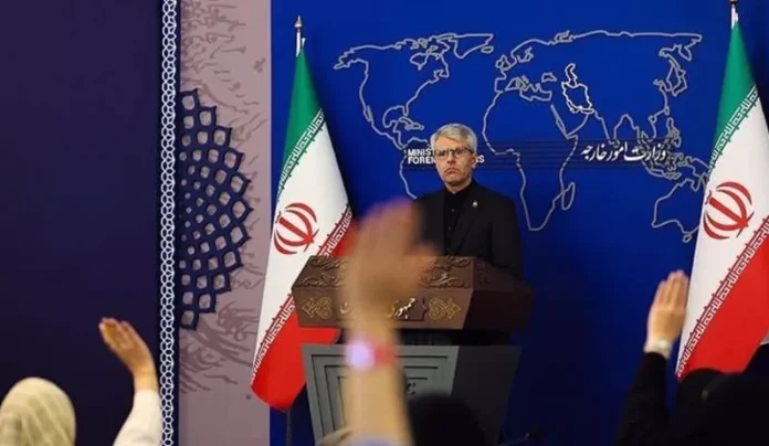 Juru Bicara Kemlu Iran, Esmaeil Baghaei, menegaskan posisi Teheran yang menolak keras klaim sepihak Amerika Serikat terkait pembukaan blokade maritim di Selat Hormuz.