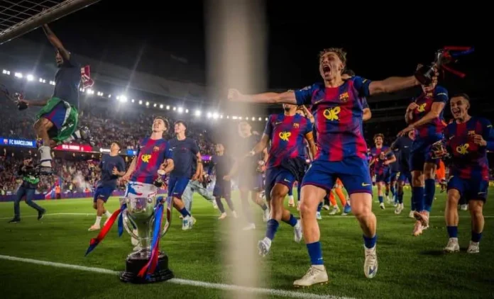 Pemain Barcelona merayakan kemenangan atas Real Madrid sekaligus memastikan gelar La Liga 2025/2026.