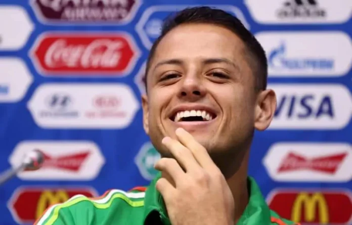 Penyerang legendaris Meksiko Javier Chicharito Hernandez ungkap perannya sebagai analis untuk Fox selama Piala Dunia, prospek El Tri dan harapannya untuk Cristiano Ronaldo (1) Penyerang legendaris Meksiko Javier Chicharito Hernandez ungkap perannya sebagai analis untuk Fox selama Piala Dunia 2026, prospek El Tri dan harapannya untuk Ronaldo, Messi dan Mbappe.