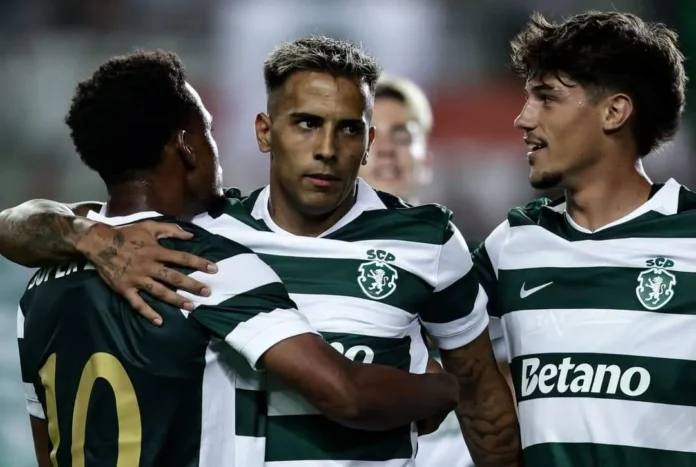 Rodrigo Zalazar merayakan gol debutnya saat Sporting CP mengalahkan RC Strasbourg 7-