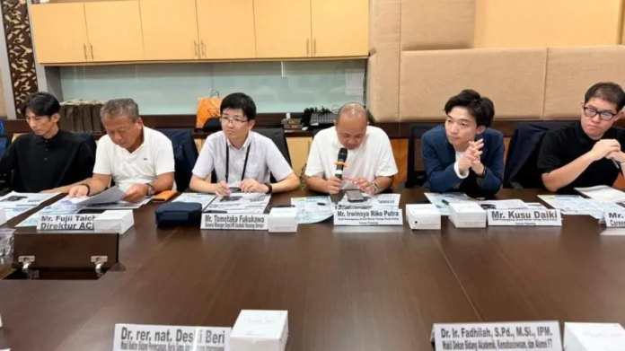 Perusahaan dan lembaga Jepang mengunjungi UNP membahas peluang karier.